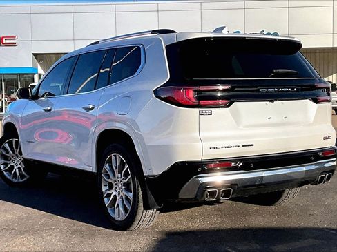 Used 2024 GMC Acadia Denali w/ Super Cruise Package image 12