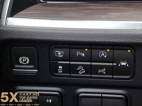Used 2025 Chevrolet Tahoe Z71 AWD/4WD image 28