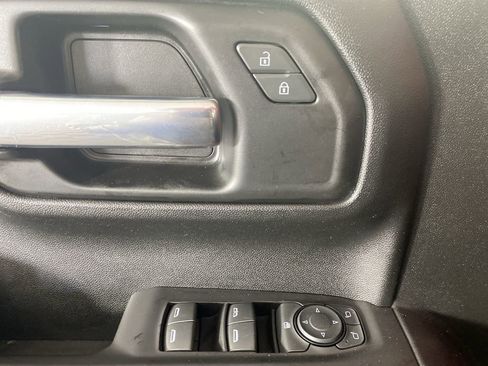 Used 2021 Chevrolet Silverado 1500 Custom image 25