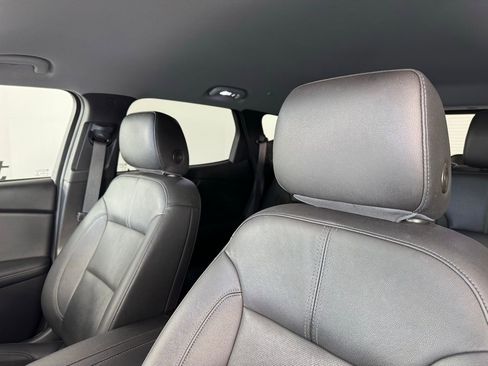 Used 2021 Chevrolet Blazer LT w/ LPO, Black Accent Package image 3