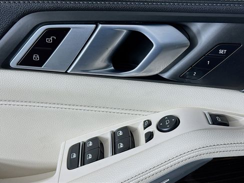 Used 2020 BMW X5 sDrive40i w/ Premium Package image 23