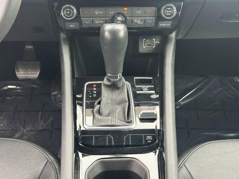 Used 2023 Jeep Compass Limited image 13