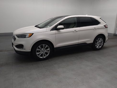 Used 2019 Ford Edge Titanium w/ Equipment Group 301A FWD image 2