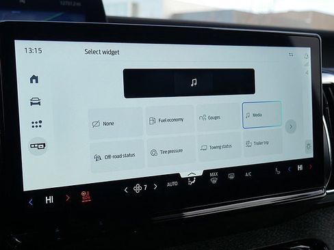 Used 2025 Ford Expedition Tremor image 47