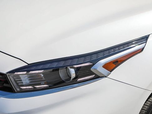 Used 2023 Kia Forte GT-Line w/ GT-Line Technology Package FWD image 8