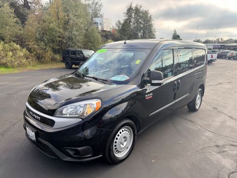 Used 2022 RAM ProMaster City Wagon image 2