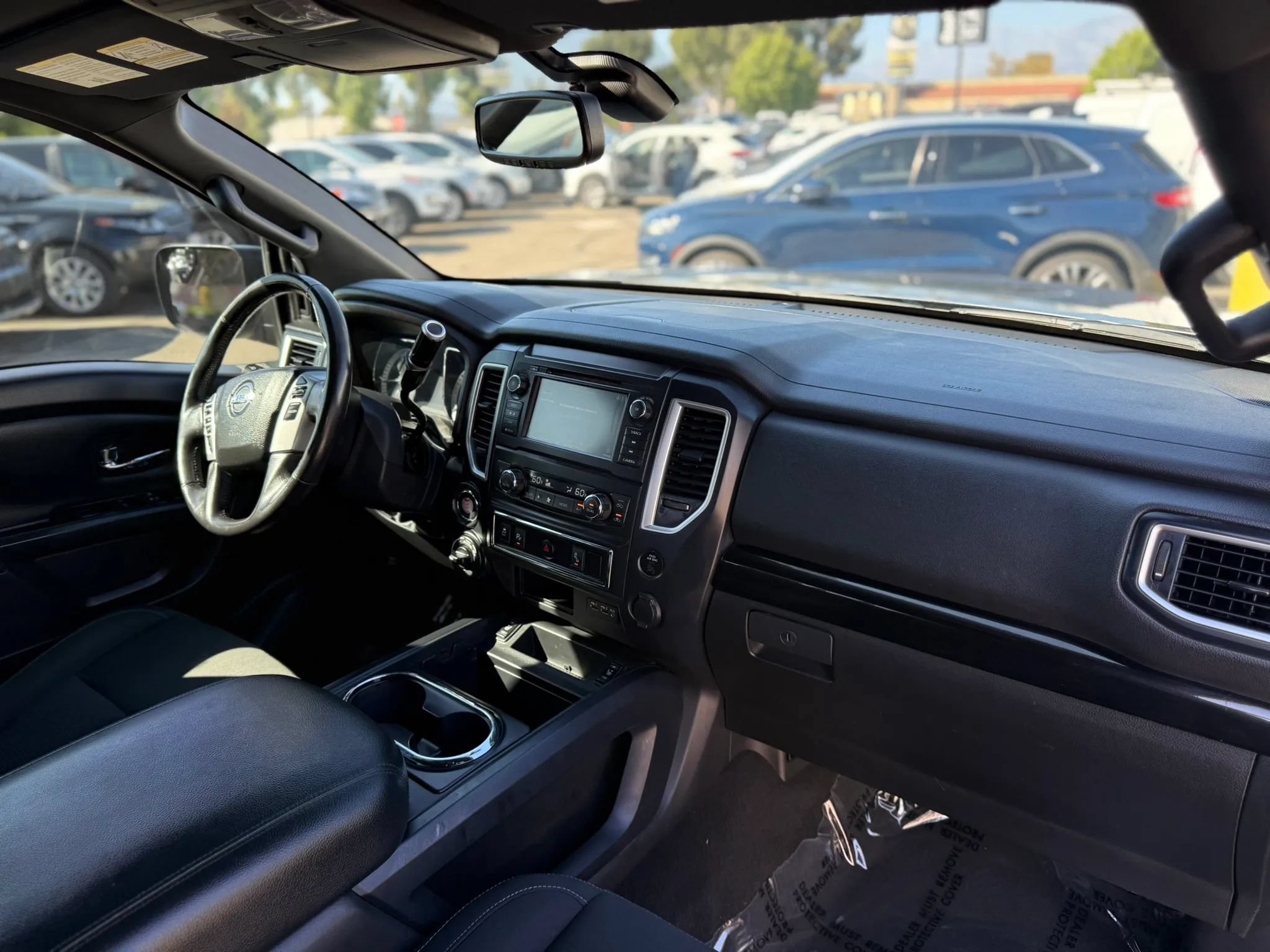 Used 2019 Nissan Titan SV w/ SV Convenience Package AWD/4WD image 39