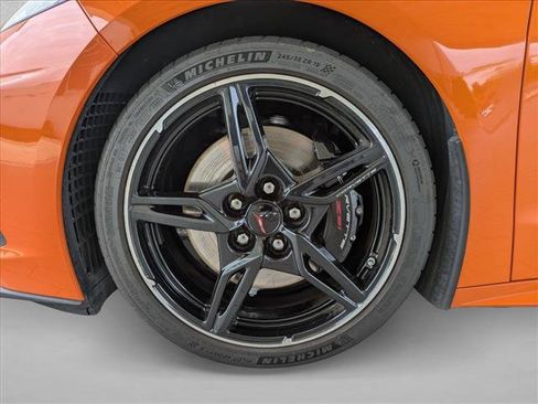 Used 2022 Chevrolet Corvette Stingray Premium Cpe w/ Z51 Performance Package RWD image 19