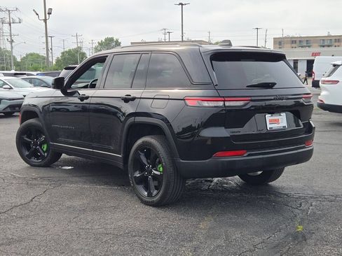 Certified 2024 Jeep Grand Cherokee Altitude AWD/4WD image 27