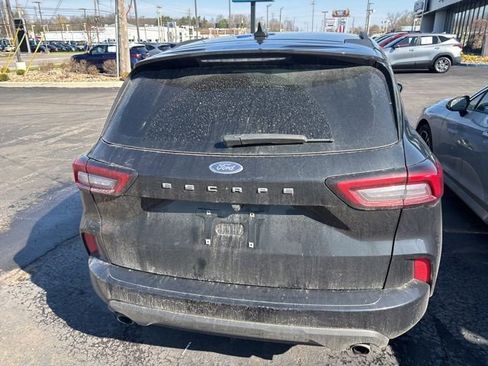 Used 2023 Ford Escape ST-Line image 5