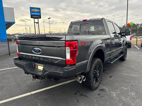 Used 2019 Ford F350 Lariat image 6
