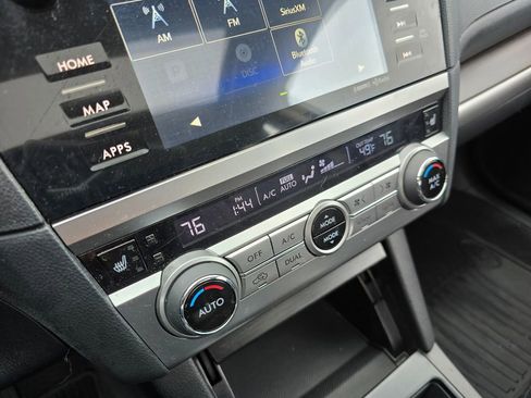 Used 2016 Subaru Legacy 2.5i Limited image 29