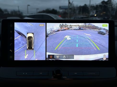 Used 2025 Nissan Rogue SL image 31