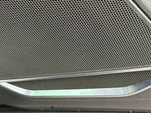 Used 2020 Audi Q3 2.0T Prestige w/ Prestige Package image 23