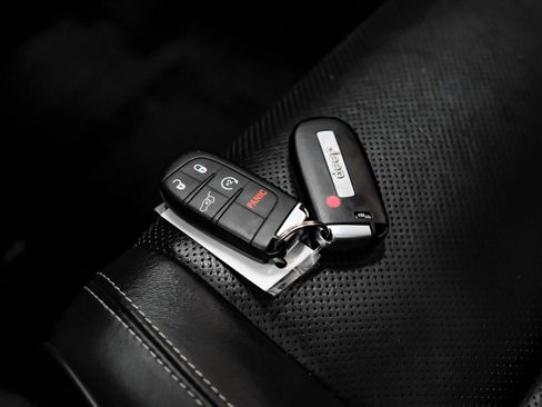 Used 2015 Jeep Grand Cherokee Overland AWD/4WD image 79