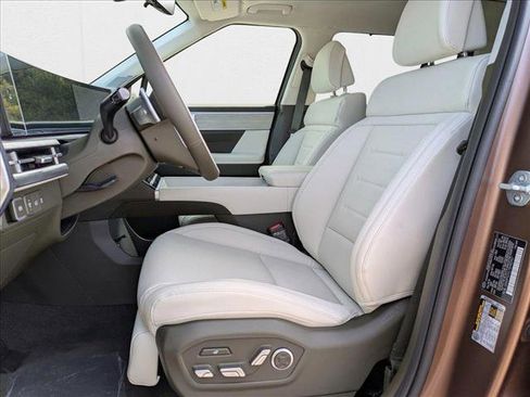 New 2025 Hyundai Santa Fe Calligraphy image 4