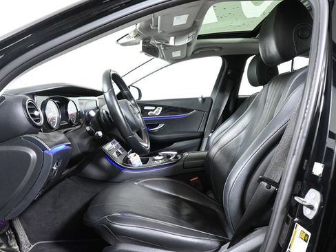 Certified 2018 Mercedes-Benz E 300 4MATIC image 3