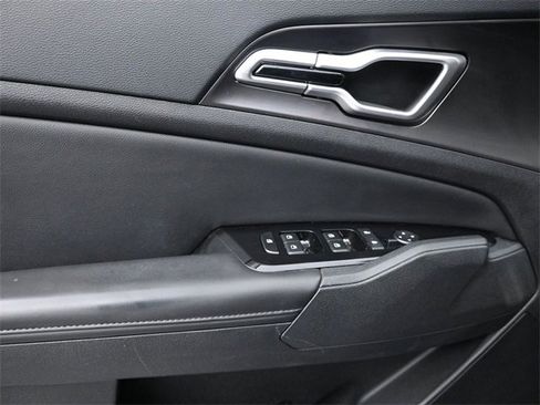 Used 2023 Kia Sportage EX image 23