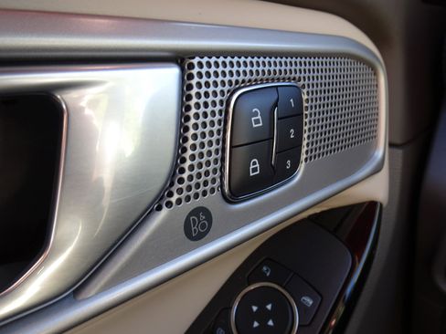 Used 2023 Ford Explorer Platinum w/ Equipment Group 601A image 34