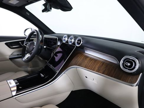 Used 2026 Mercedes-Benz GLC 300 4MATIC image 54