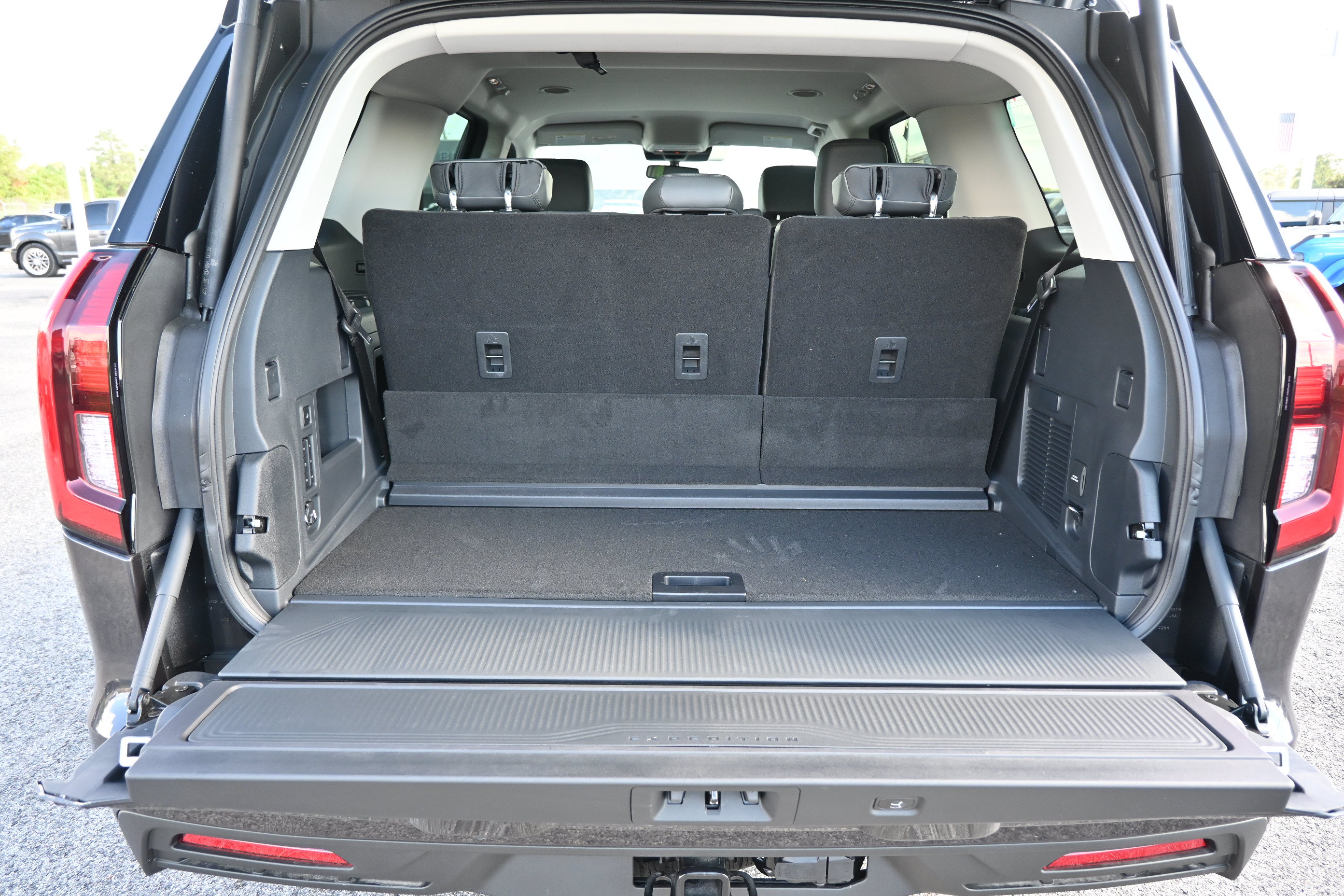 New 2027 Ford Expedition Active RWD image 6