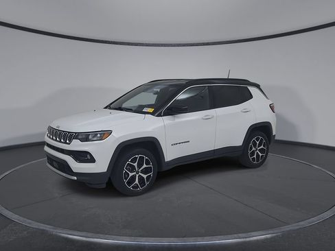 Certified 2025 Jeep Compass Limited AWD/4WD image 7