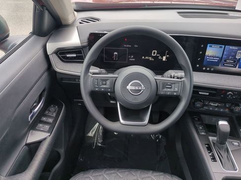 New 2026 Nissan Kicks SV w/ SV Premium Package FWD image 30