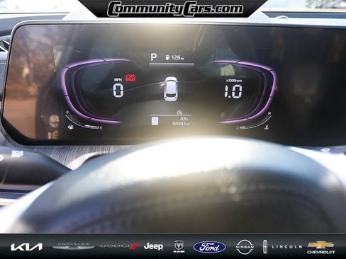 Used 2024 Kia Telluride EX image 14