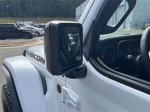 New 2025 Jeep Wrangler Rubicon image 18
