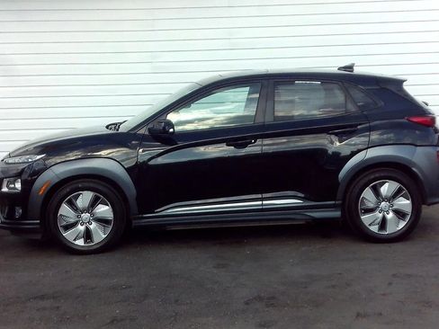 Used 2021 Hyundai Kona Ultimate FWD image 3