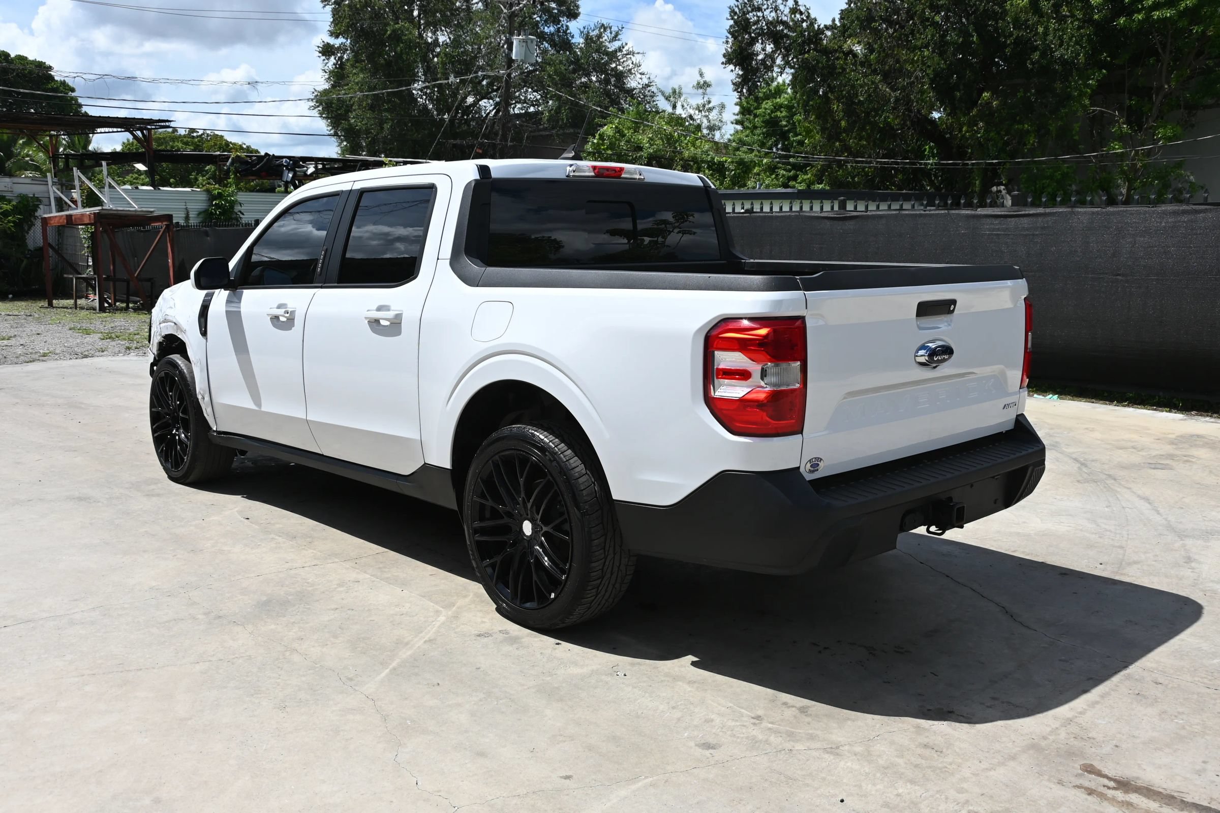 Used 2023 Ford Maverick Lariat w/ Lariat Luxury Package AWD/4WD image 3