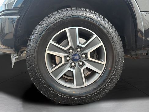 Used 2016 Ford F150 XLT w/ Equipment Group 302A Luxury AWD/4WD image 30