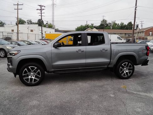 Certified 2023 Chevrolet Colorado Z71 w/ Z71 Convenience Package 2 AWD/4WD image 4