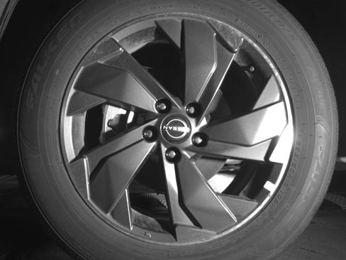 Used 2025 Nissan Rogue SV FWD image 12