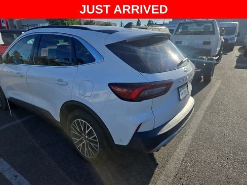 Used 2023 Ford Escape SE w/ PHEV Premium Package FWD image 5