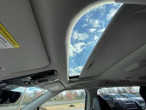 New 2026 Kia Carnival SX w/ SX Dark Edition Package image 23