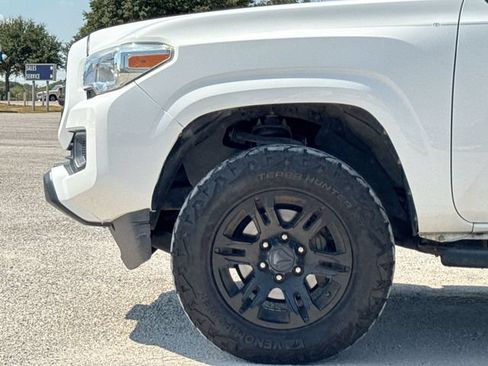 Used 2019 Toyota Tacoma SR w/ SR Convenience Package RWD image 10