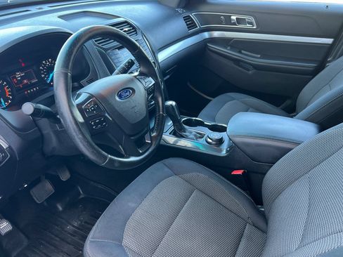 Used 2016 Ford Explorer XLT AWD/4WD image 7