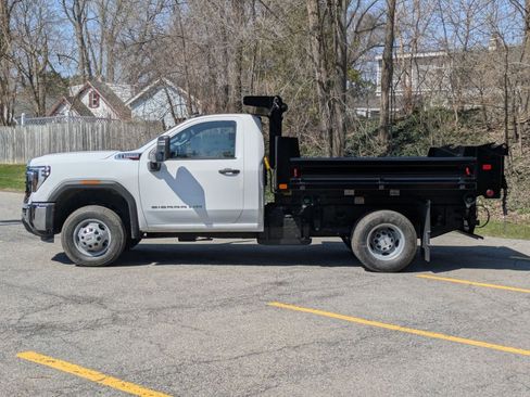 New 2026 GMC Sierra 3500 Pro w/ Convenience Package AWD/4WD image 4