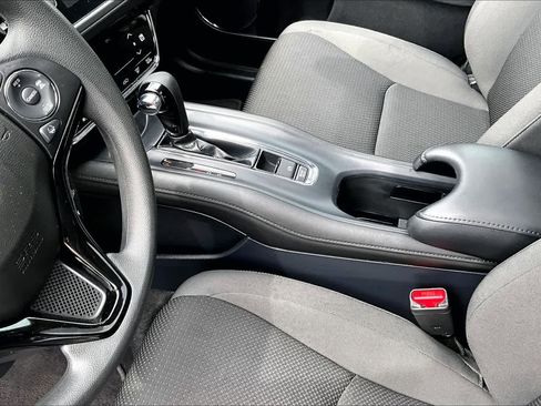 Used 2021 Honda HR-V EX image 17
