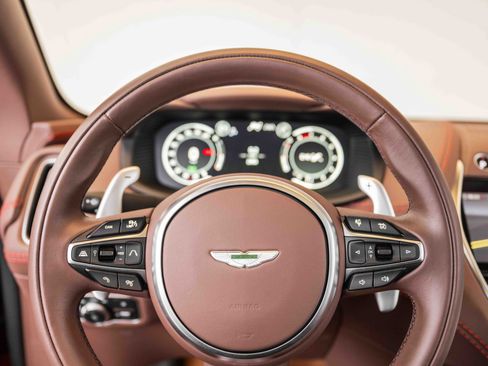 Used 2023 Aston Martin DBX 707 AWD/4WD image 10