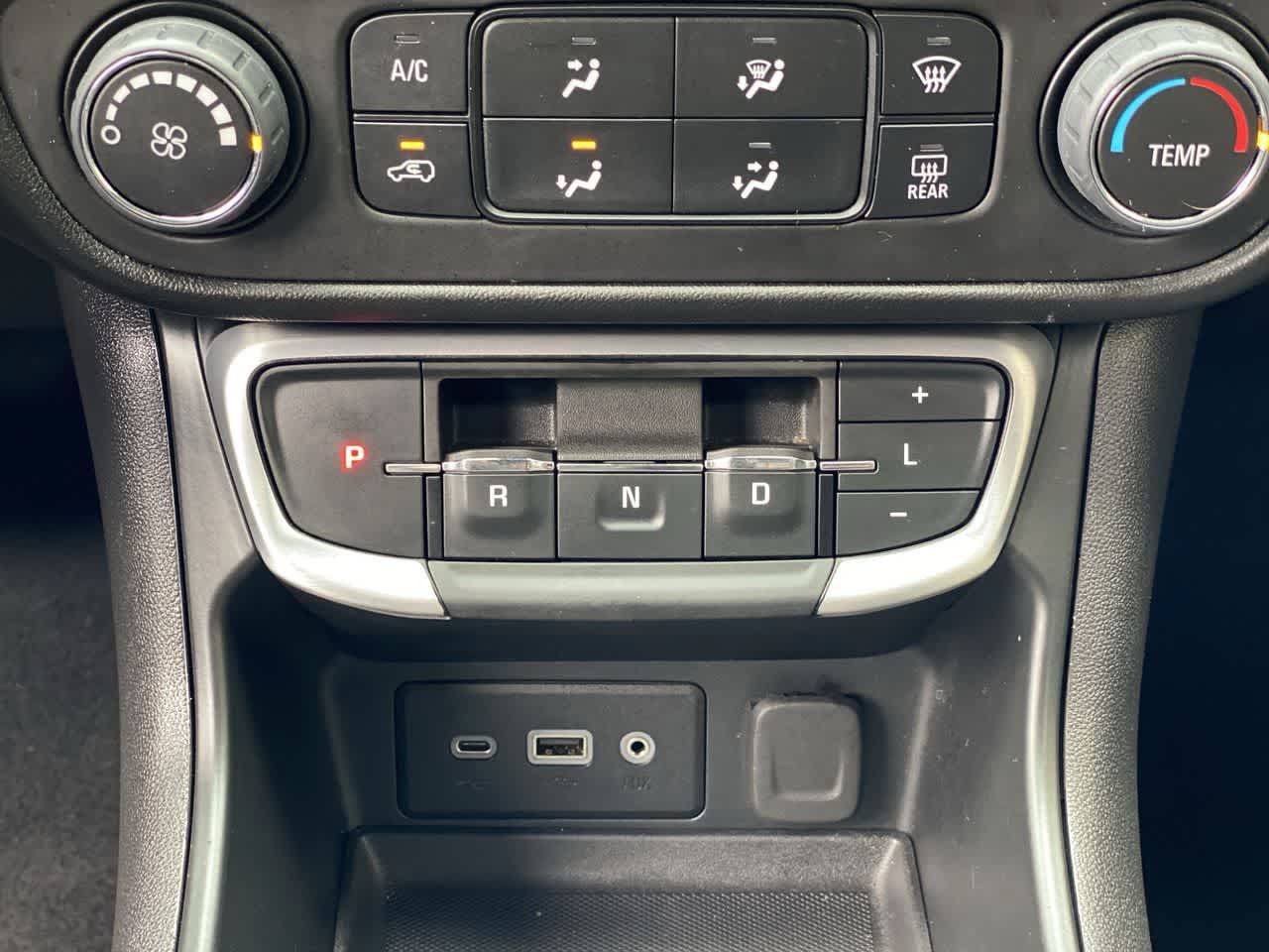 Used 2024 GMC Terrain SLE AWD/4WD image 27
