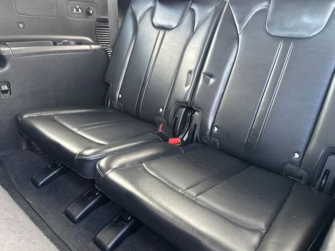 Used 2024 Kia Sorento S image 33