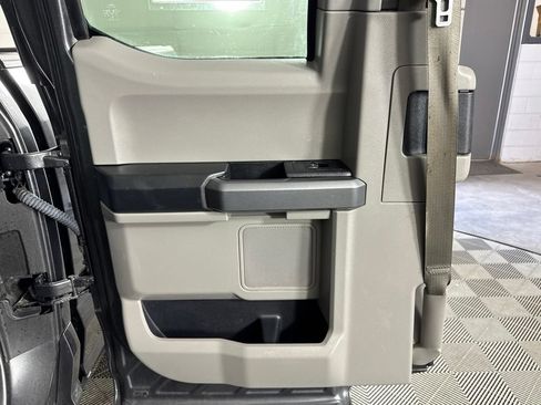 Used 2017 Ford F150 XLT w/ Equipment Group 301A Mid AWD/4WD image 38