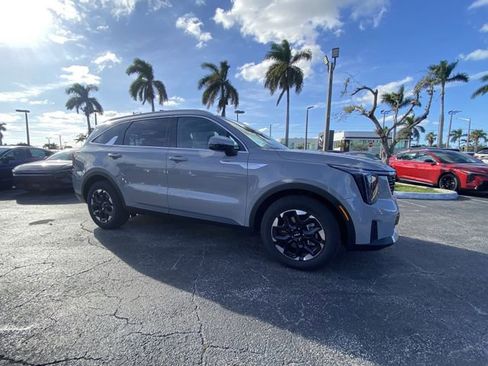 New 2026 Kia Sorento S image 1