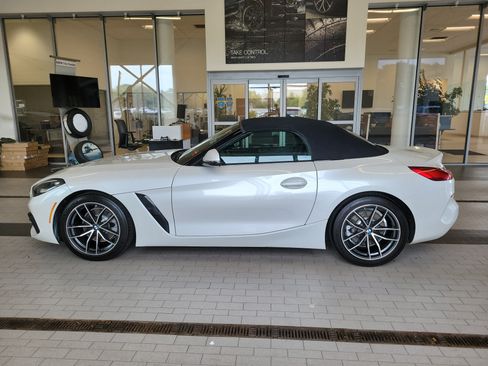 Used 2022 BMW Z4 sDrive30i w/ Driving Assistance Package RWD image 8