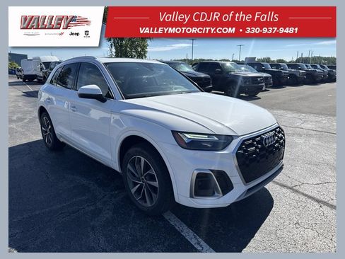 Used 2023 Audi Q5 2.0T Premium w/ Convenience Package AWD/4WD image 1