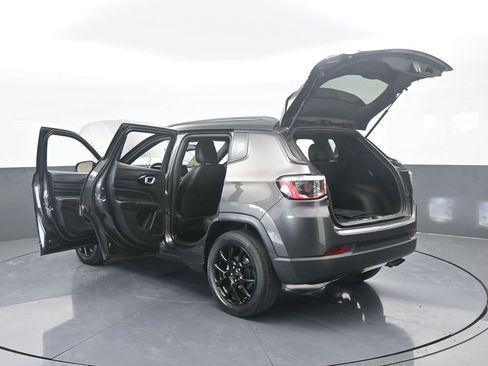 Used 2022 Jeep Compass Altitude image 71