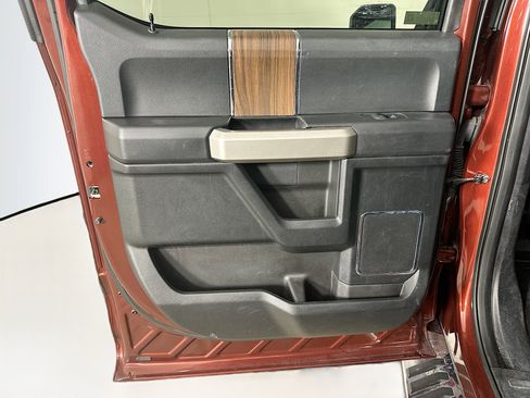 Used 2016 Ford F150 Lariat w/ Equipment Group 502A Luxury image 27