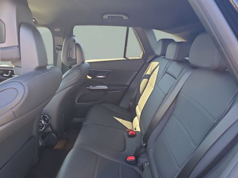 Certified 2026 Mercedes-Benz GLC 300 image 7